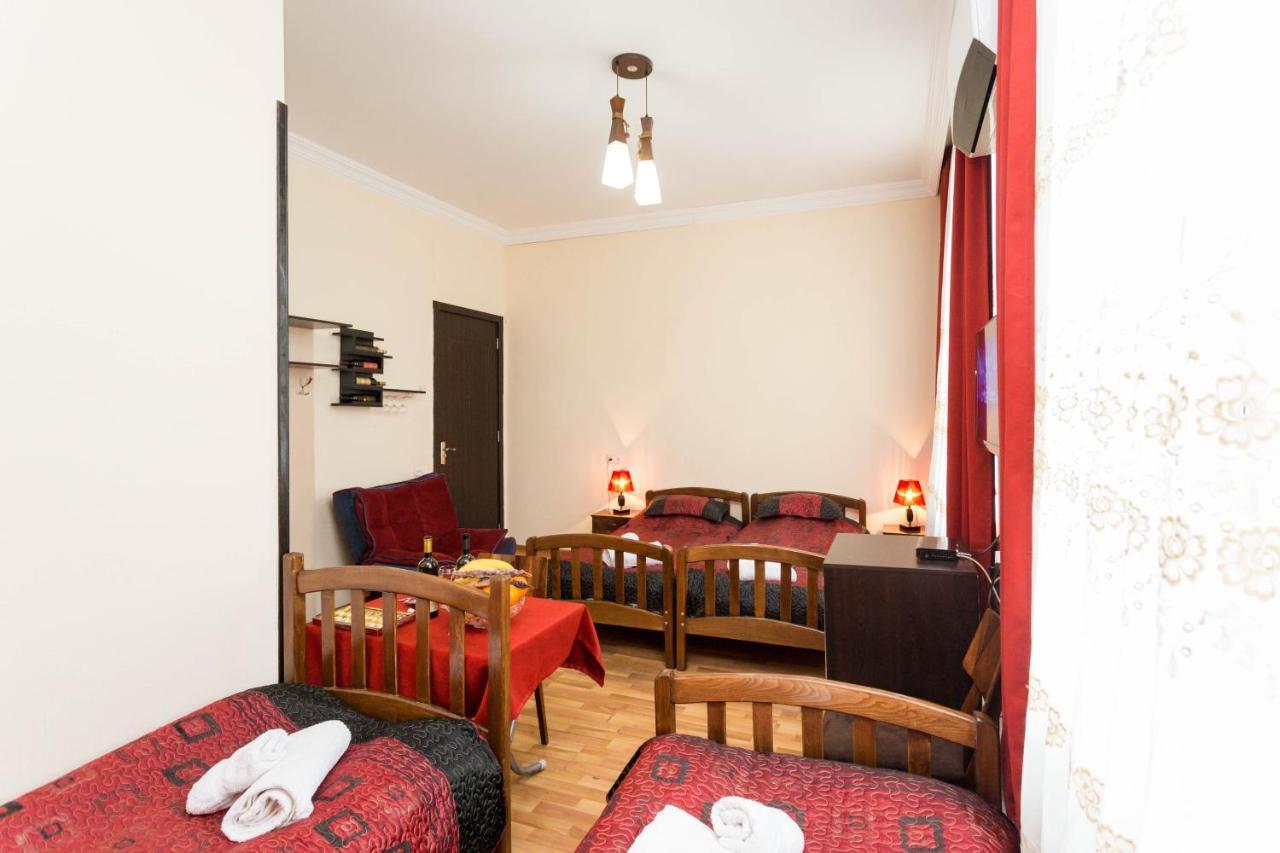 Gis Guest House Tbilisi Exteriör bild