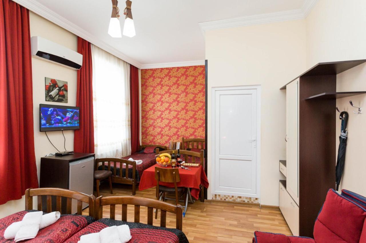 Gis Guest House Tbilisi Exteriör bild